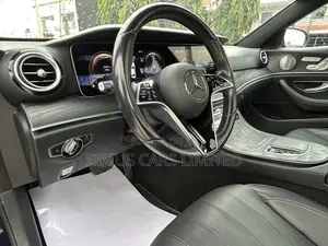 Mercedes-Benz E350 2021 Blue
