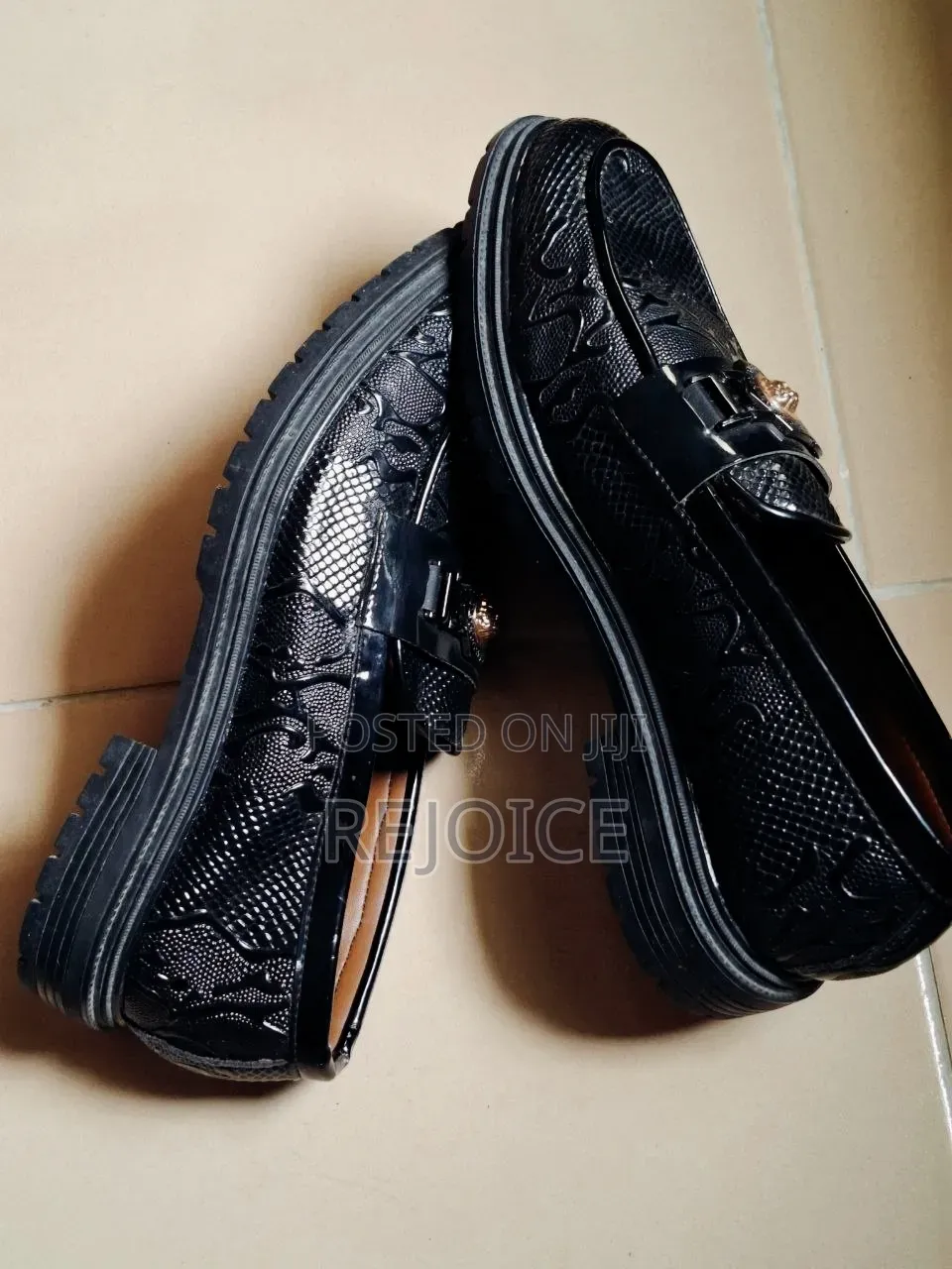 Shoe for Sale