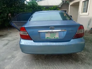 Toyota Camry 2004 Blue