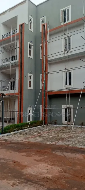 3bdrm Block of Flats in Estate Opp. Games, Durumi for rent