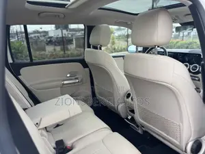 Mercedes-Benz GLB-Class GLB 250 4MATIC 2022 White