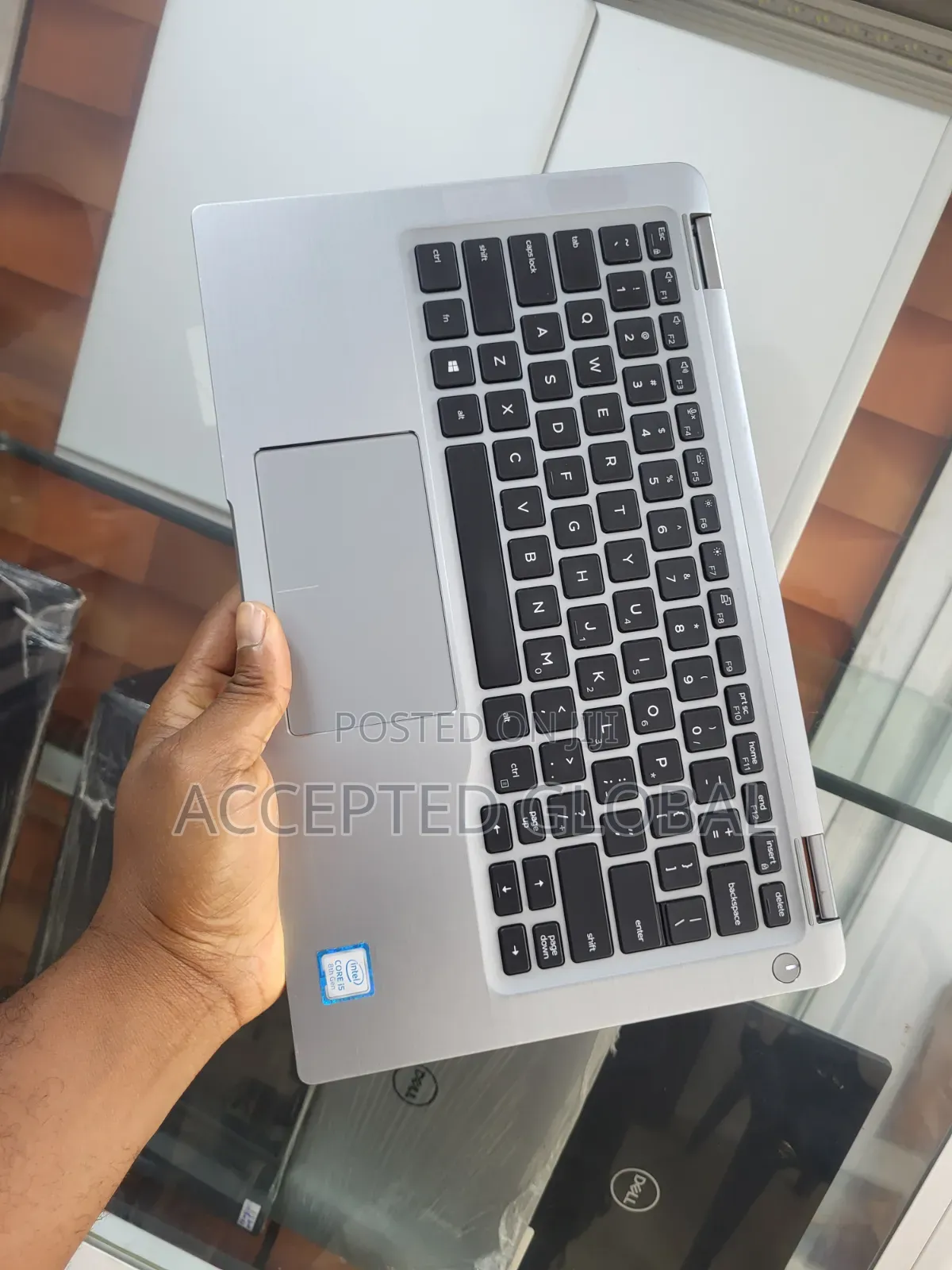 Laptop Dell Latitude 7400 2-in-1 8GB Intel Core i5 SSD 256GB