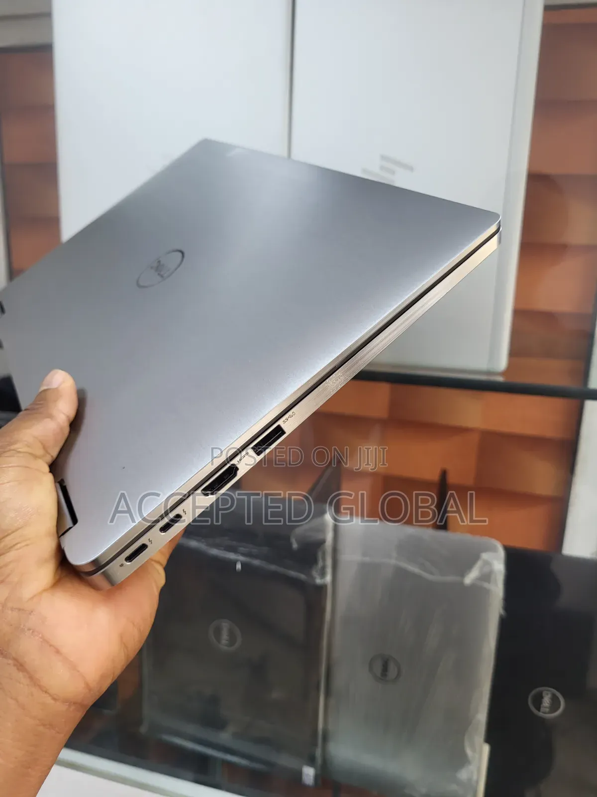 Laptop Dell Latitude 7400 2-in-1 8GB Intel Core i5 SSD 256GB