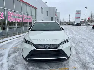 Toyota Venza XLE 2021 White