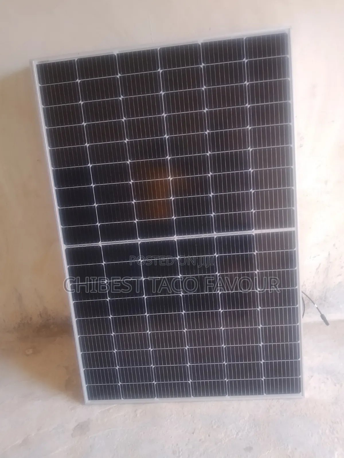 High Efficiency 330 Watts Solar Panel