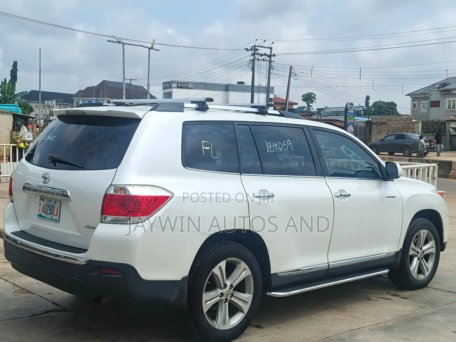 Toyota Highlander Limited 2012 White