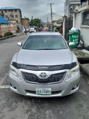 Toyota Camry 2010 Silver