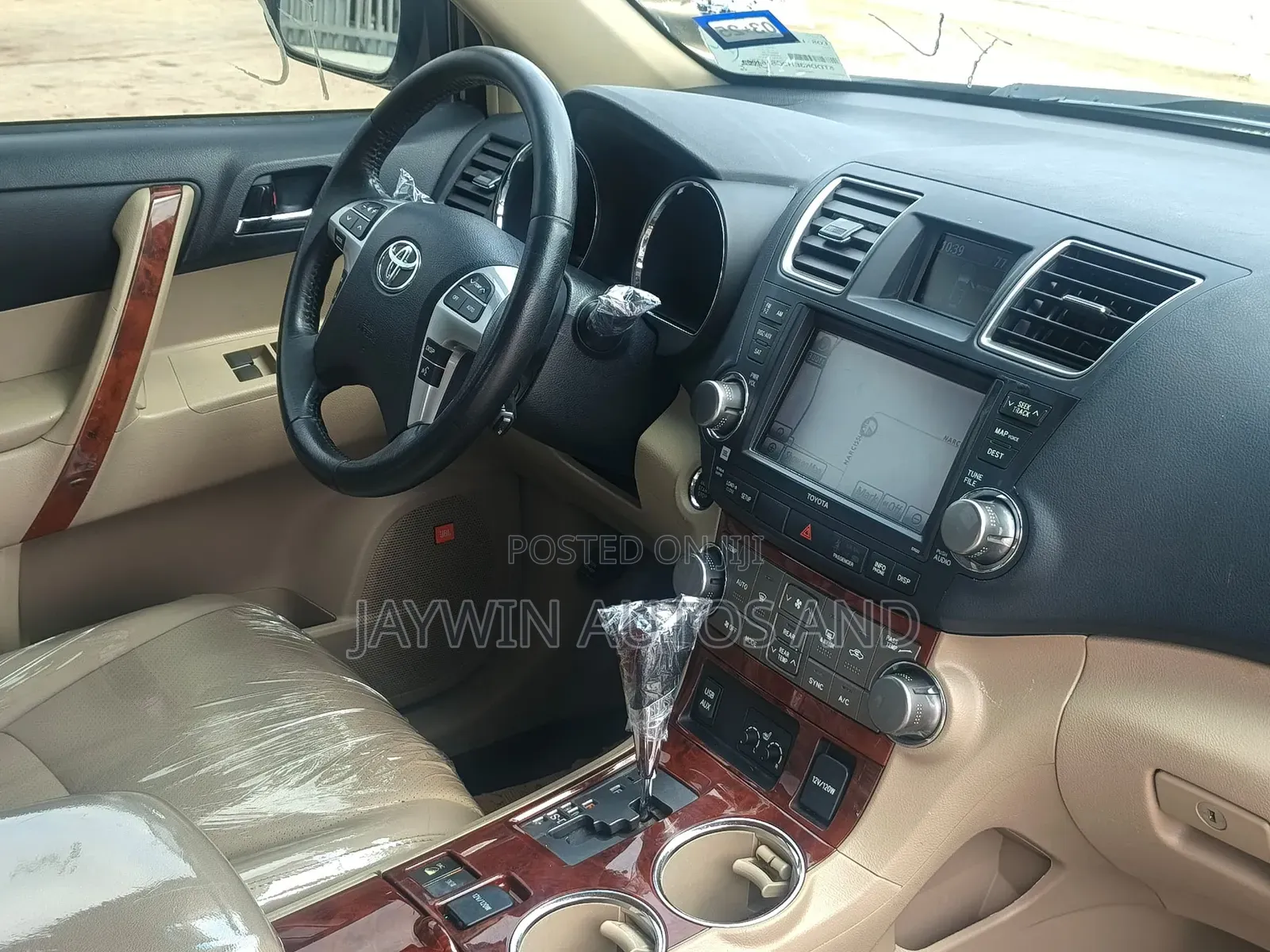 Toyota Highlander Limited 2012 White