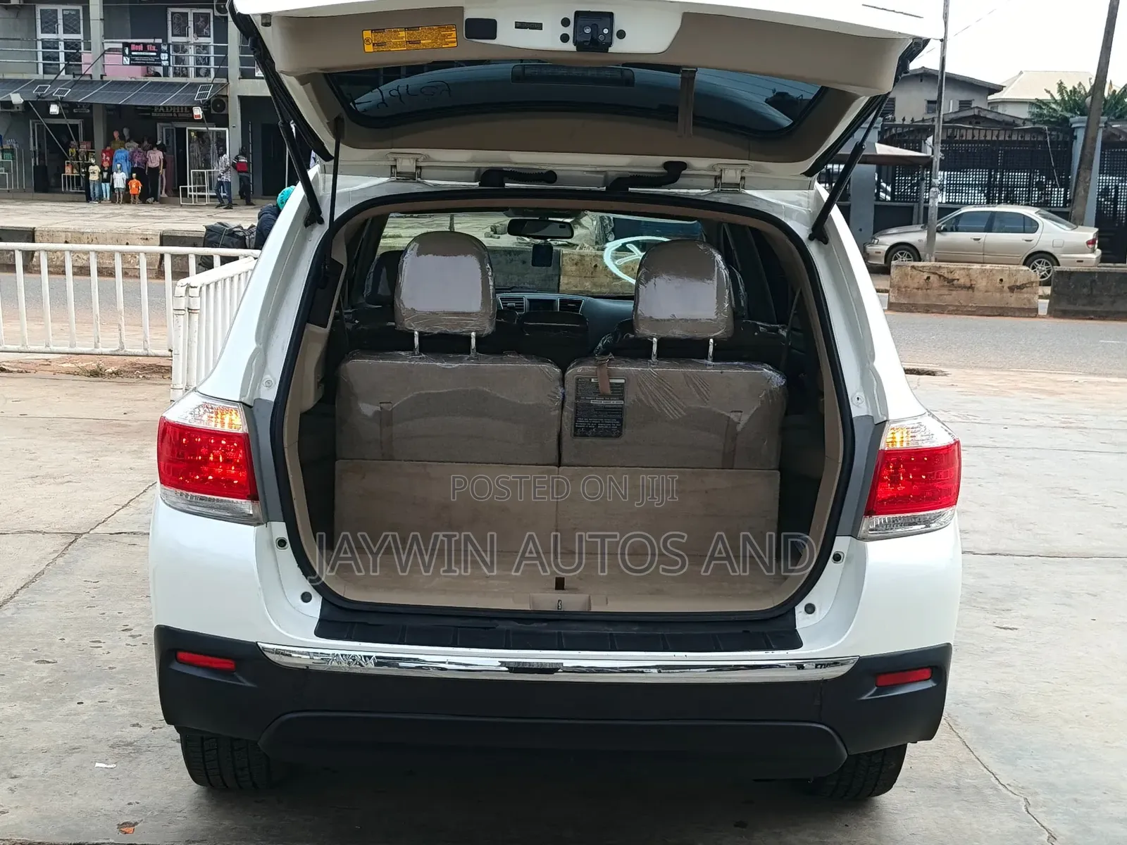 Toyota Highlander Limited 2012 White