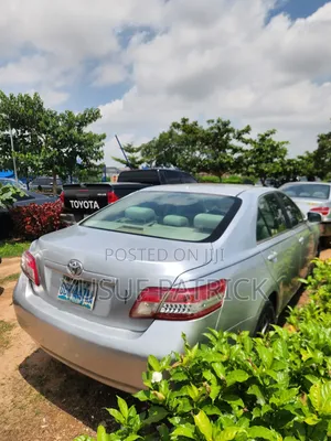 Toyota Camry 2011 Silver