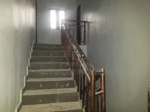 1bdrm Block of Flats in City Estate, Rukpokwu for rent