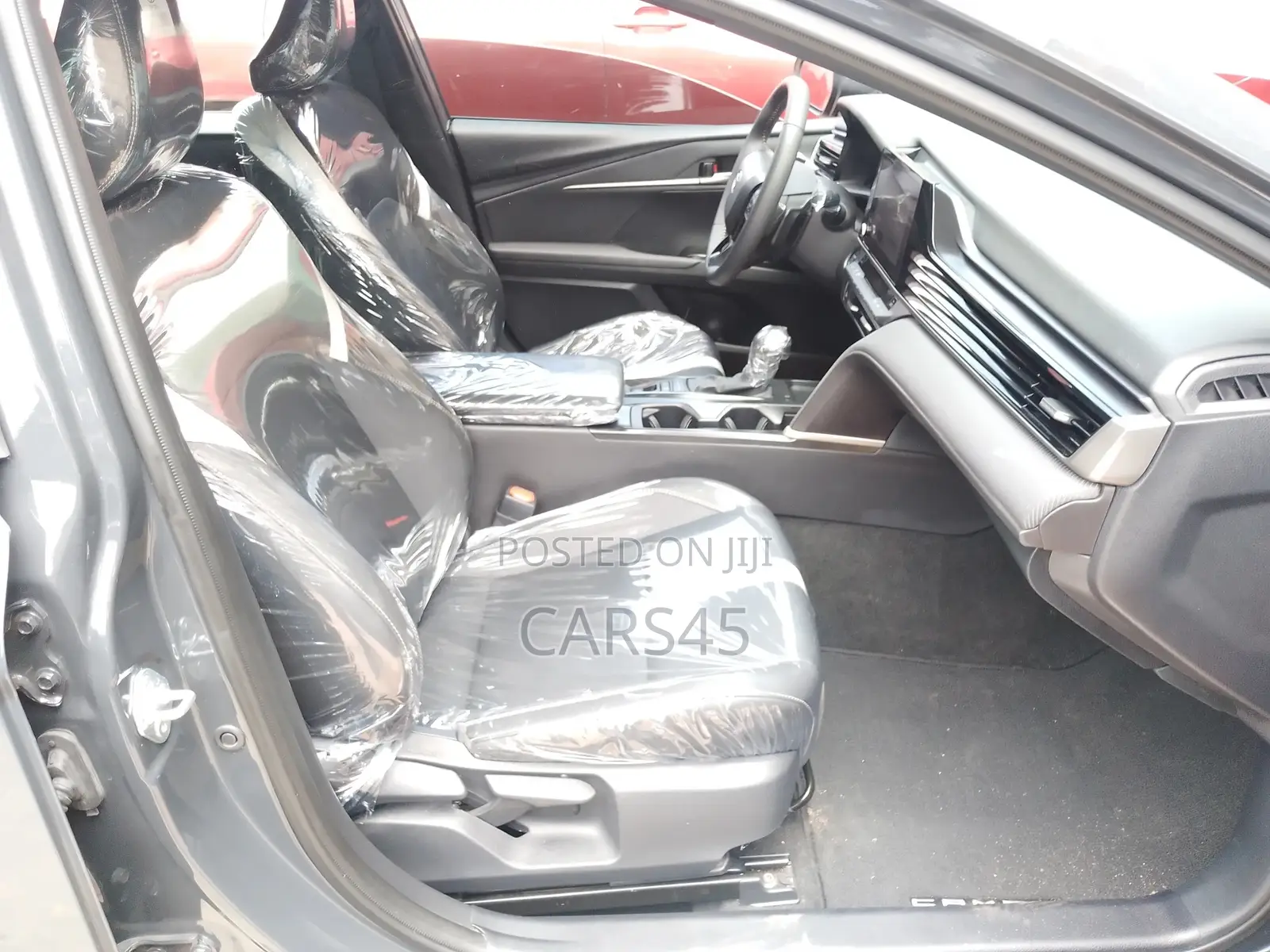 Toyota Camry SE 2025 Gray