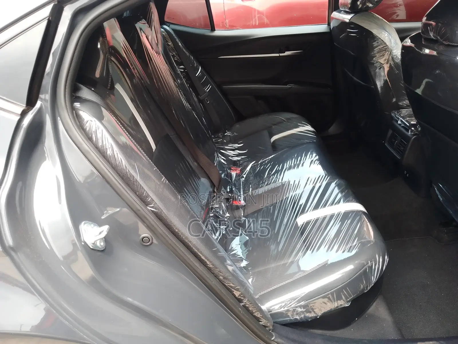 Toyota Camry SE 2025 Gray