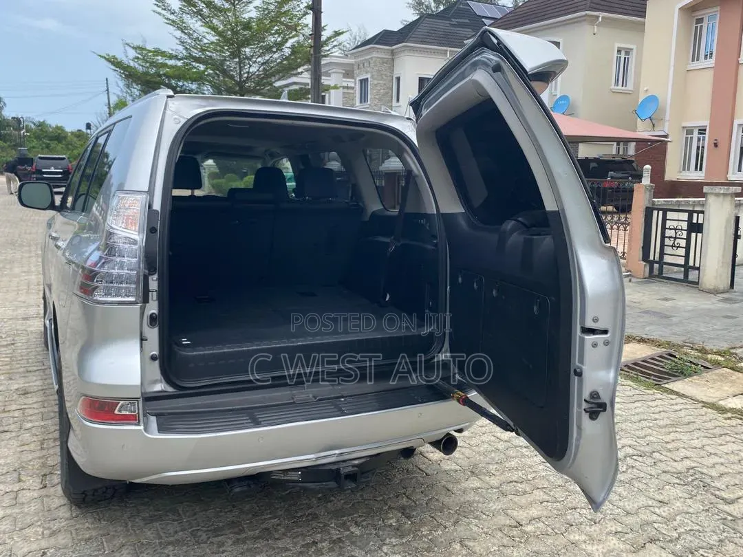 Lexus GX 2015 Silver