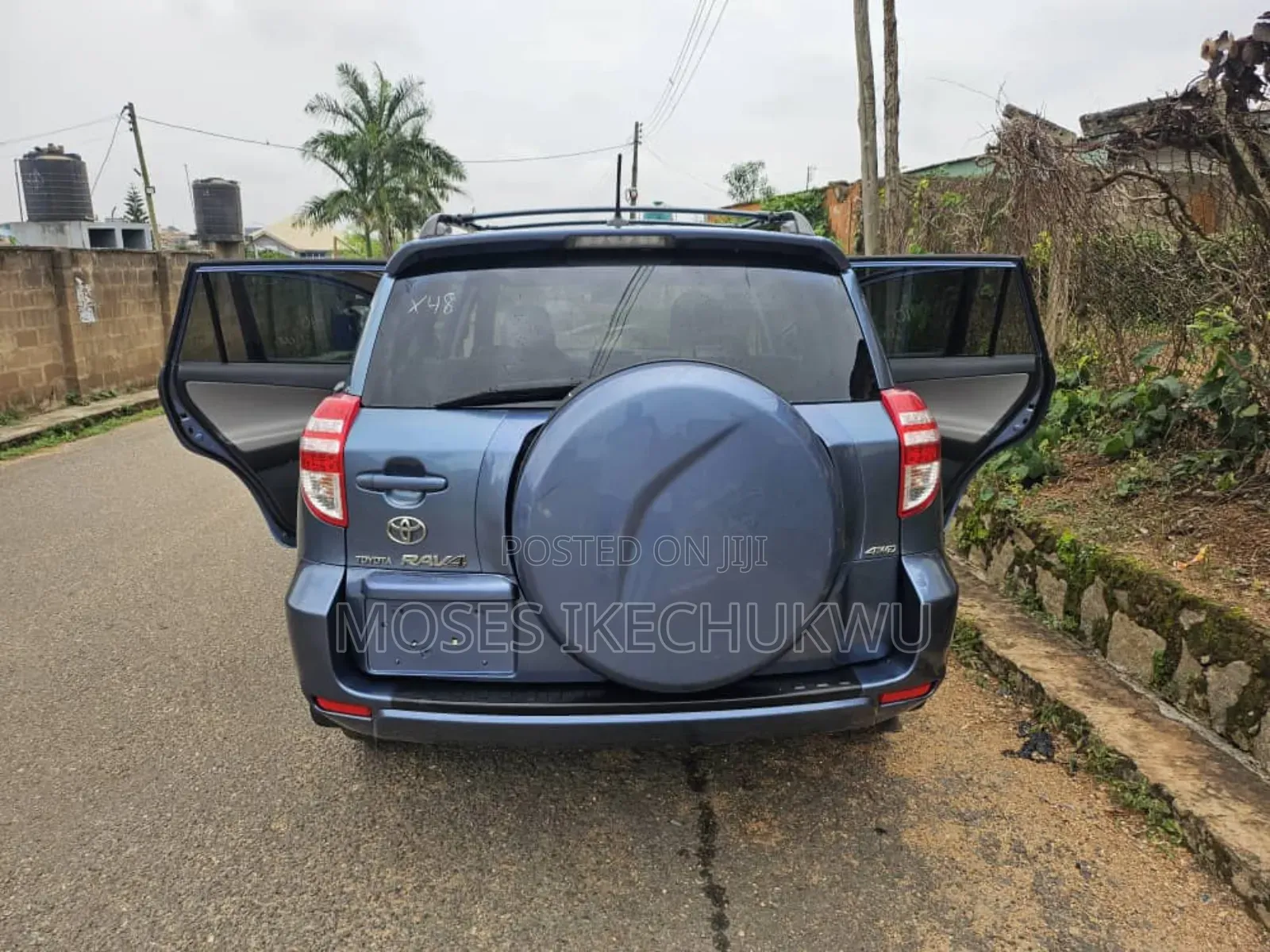 Toyota RAV4 2010 Blue
