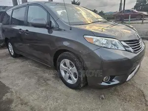 Toyota Sienna XLE 8 Passenger 2011 Brown
