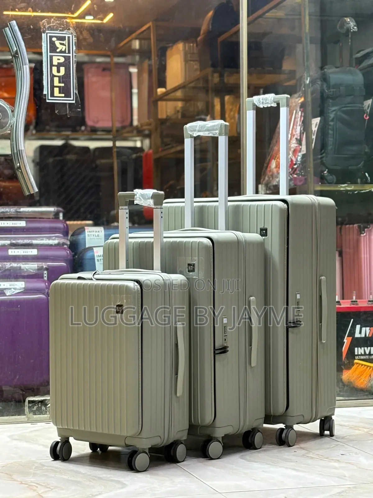 Lightweight Unbreakable Polypropylene Luggage Set