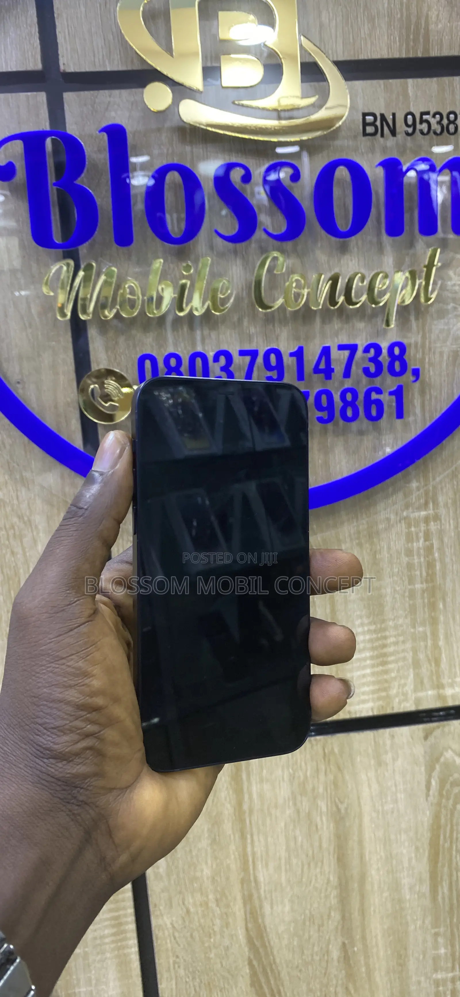 Apple iPhone 12 64 GB Black