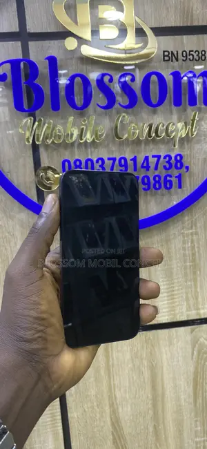 Apple iPhone 12 64 GB Black
