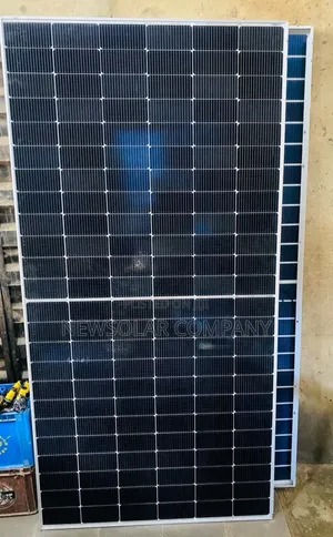 585W Jinko Solar Panel Available Now