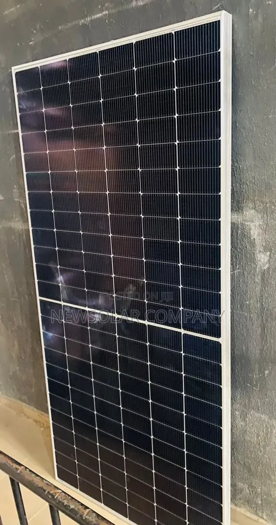 585W Jinko Solar Panel Available Now