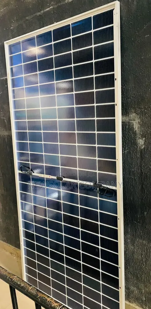 585W Jinko Solar Panel Available Now