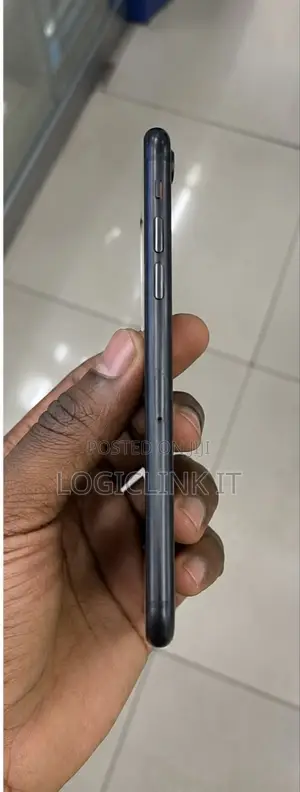 Apple iPhone 7 32 GB Black
