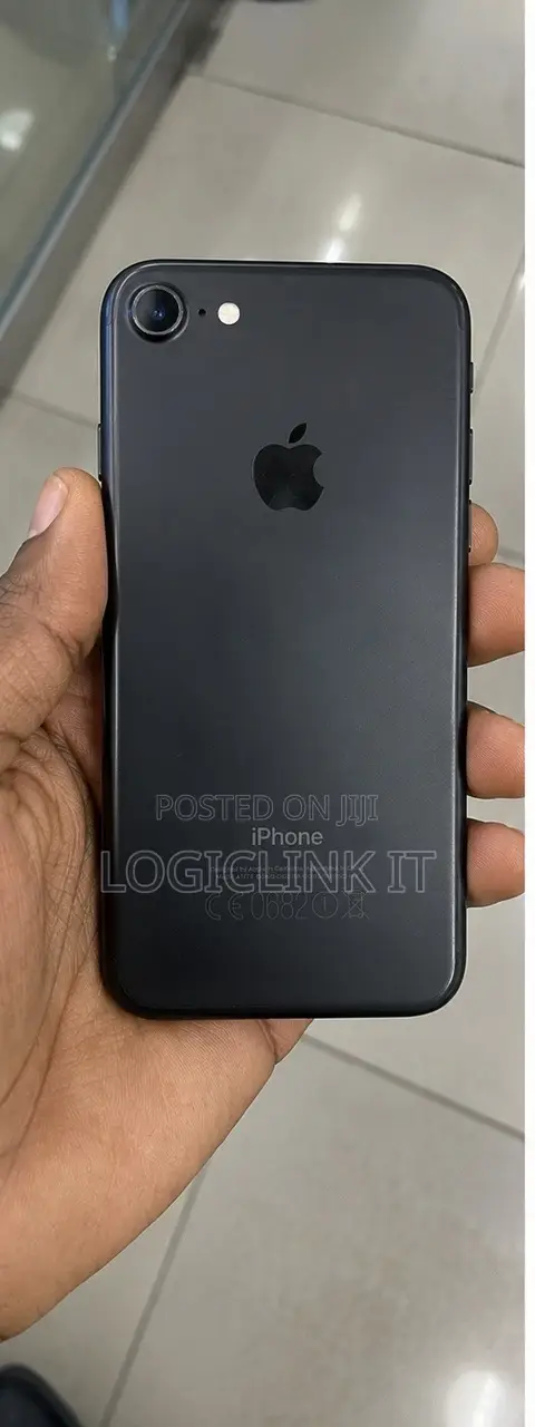 Apple iPhone 7 32 GB Black