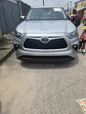 Toyota Highlander 2021 Silver