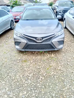 Toyota Camry 2018 Gray