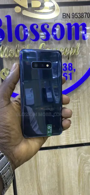 Samsung Galaxy S10e 128 GB Black