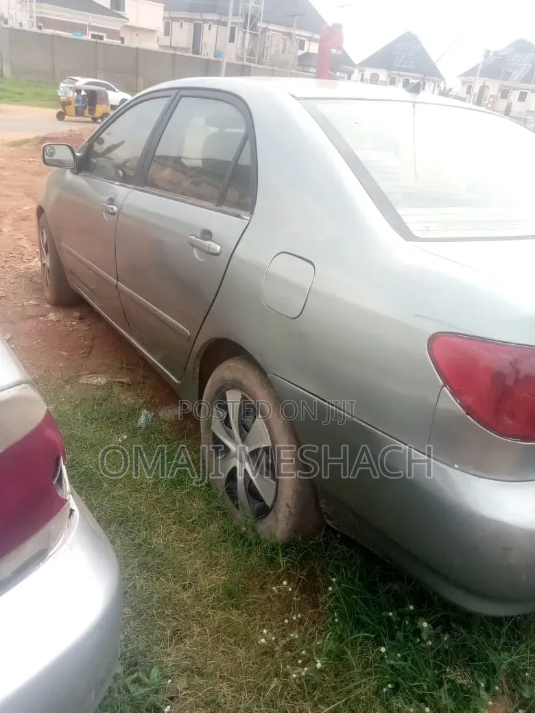 Toyota Corolla 2004 Silver