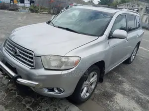 Toyota Highlander Limited 2010 Silver