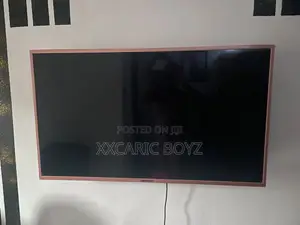 Selling This Smart 43 inches TV