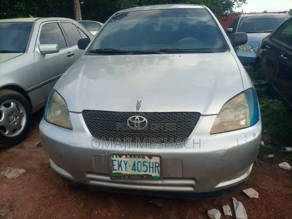 Toyota Corolla 2004 Silver