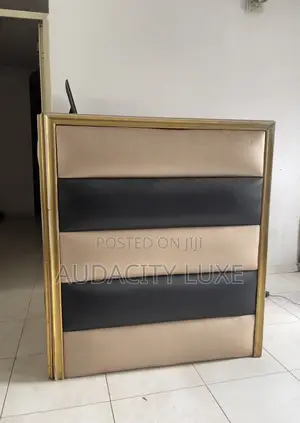 Receptionist Table