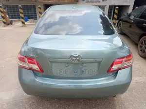 Toyota Camry 2010 Blue