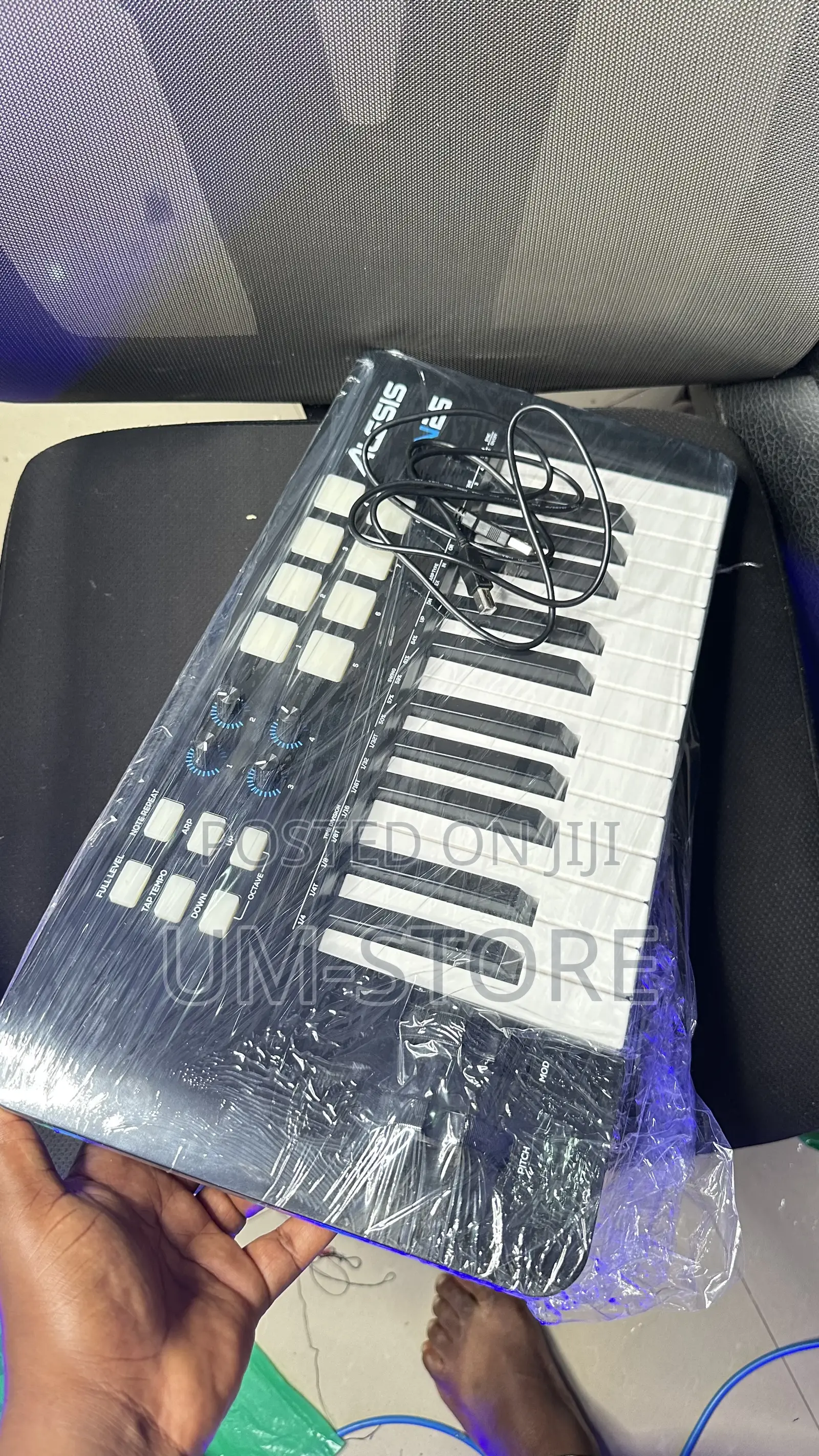 Open Box Alesis V25 Available for Sale
