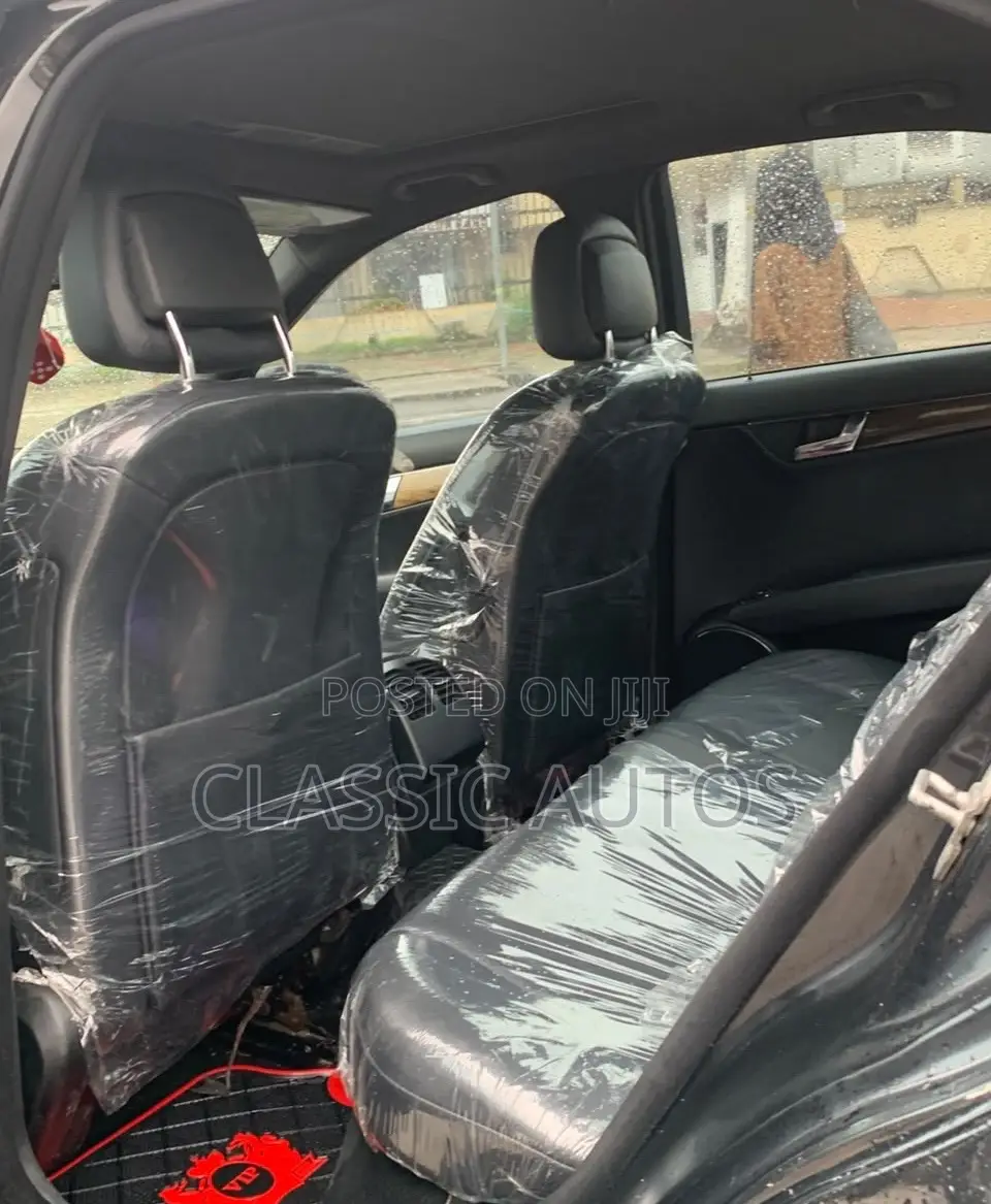 Mercedes-Benz C300 2008 Black