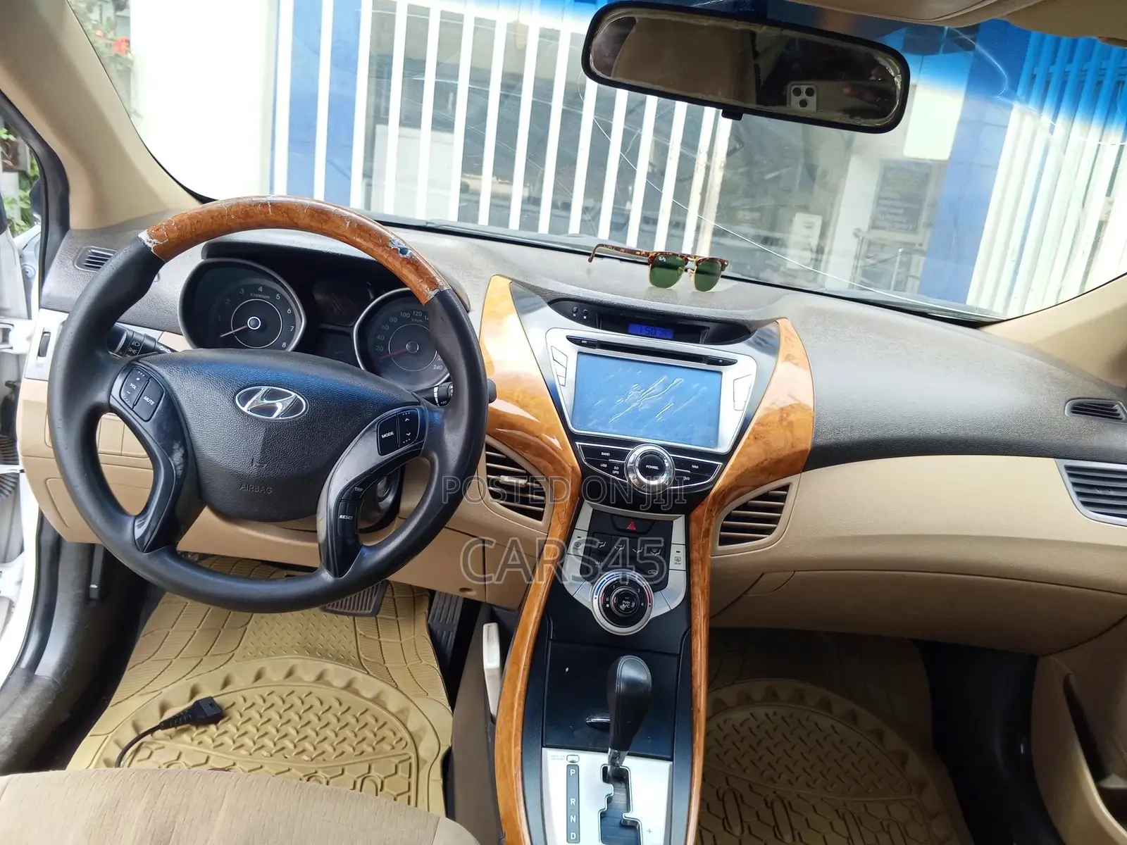 Hyundai Elantra 2013 White