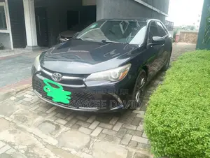 Toyota Camry SE 4dr Sedan (2.5L 4cyl 6A) 2016 Gray