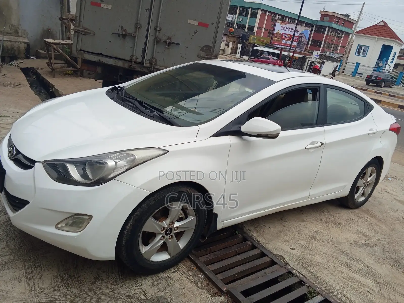 Hyundai Elantra 2013 White