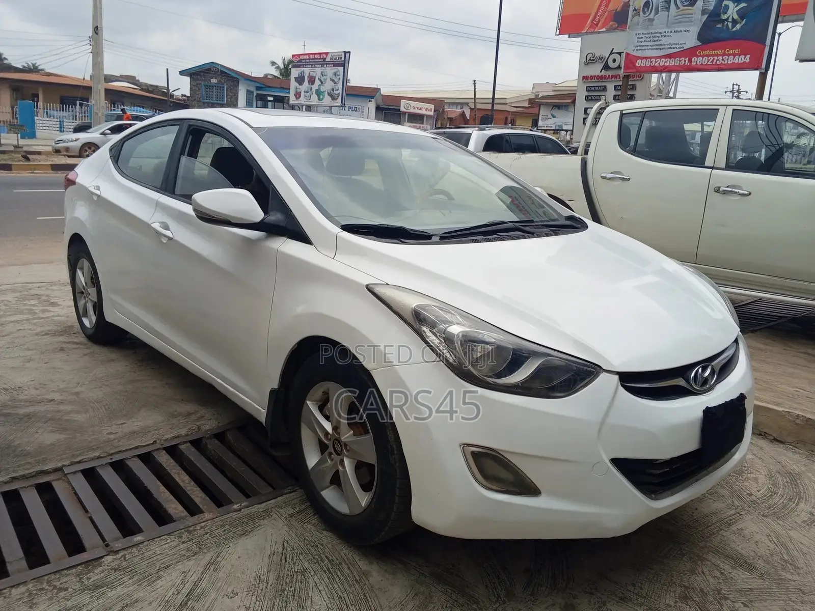Hyundai Elantra 2013 White