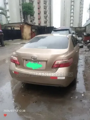 Toyota Camry 2008 Gold