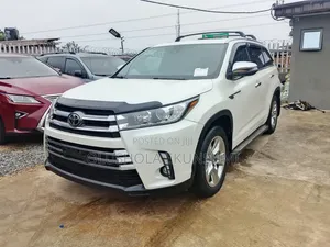 Toyota Highlander Limited 2019 White