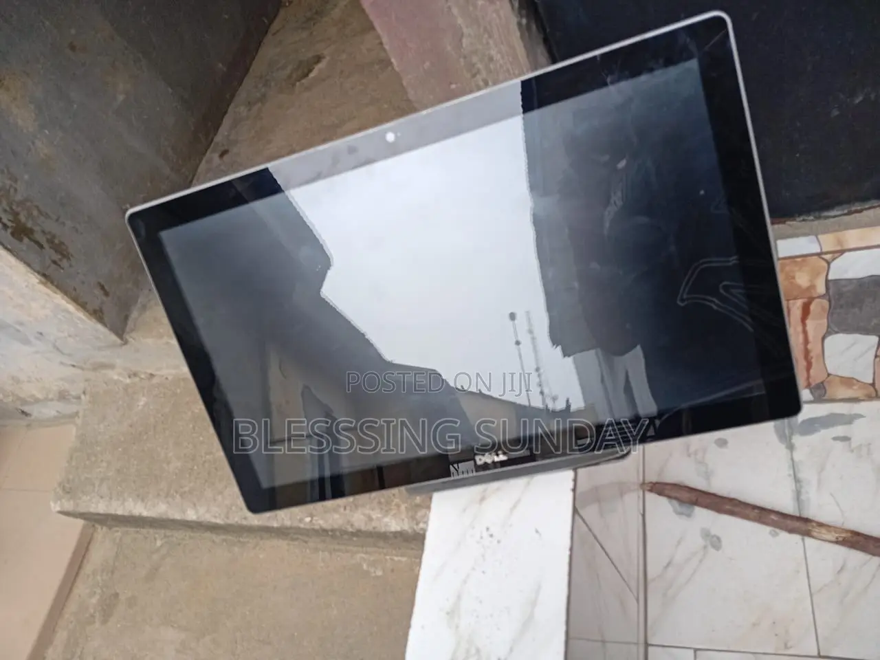 Dell 22 inches Portable Display