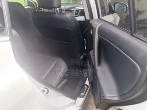 Toyota RAV4 Limited 4dr SUV AWD (2.5L 4cyl 6A) 2015 White