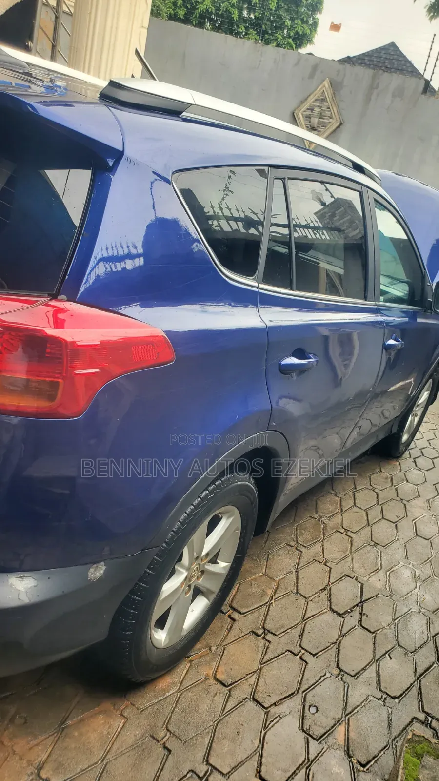 Toyota RAV4 2016 Blue
