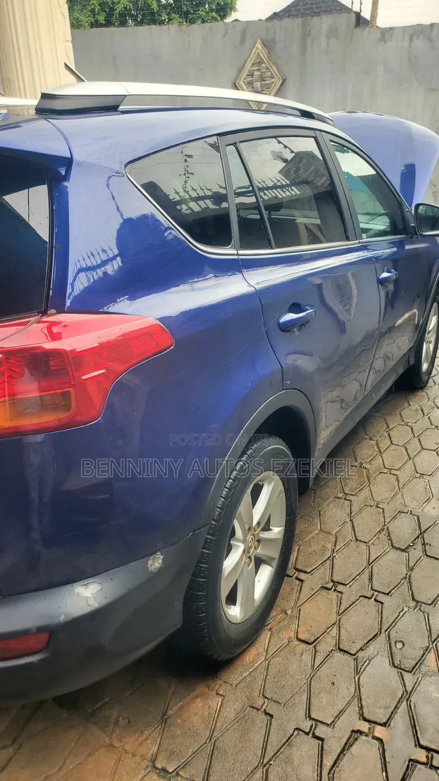 Toyota RAV4 2016 Blue