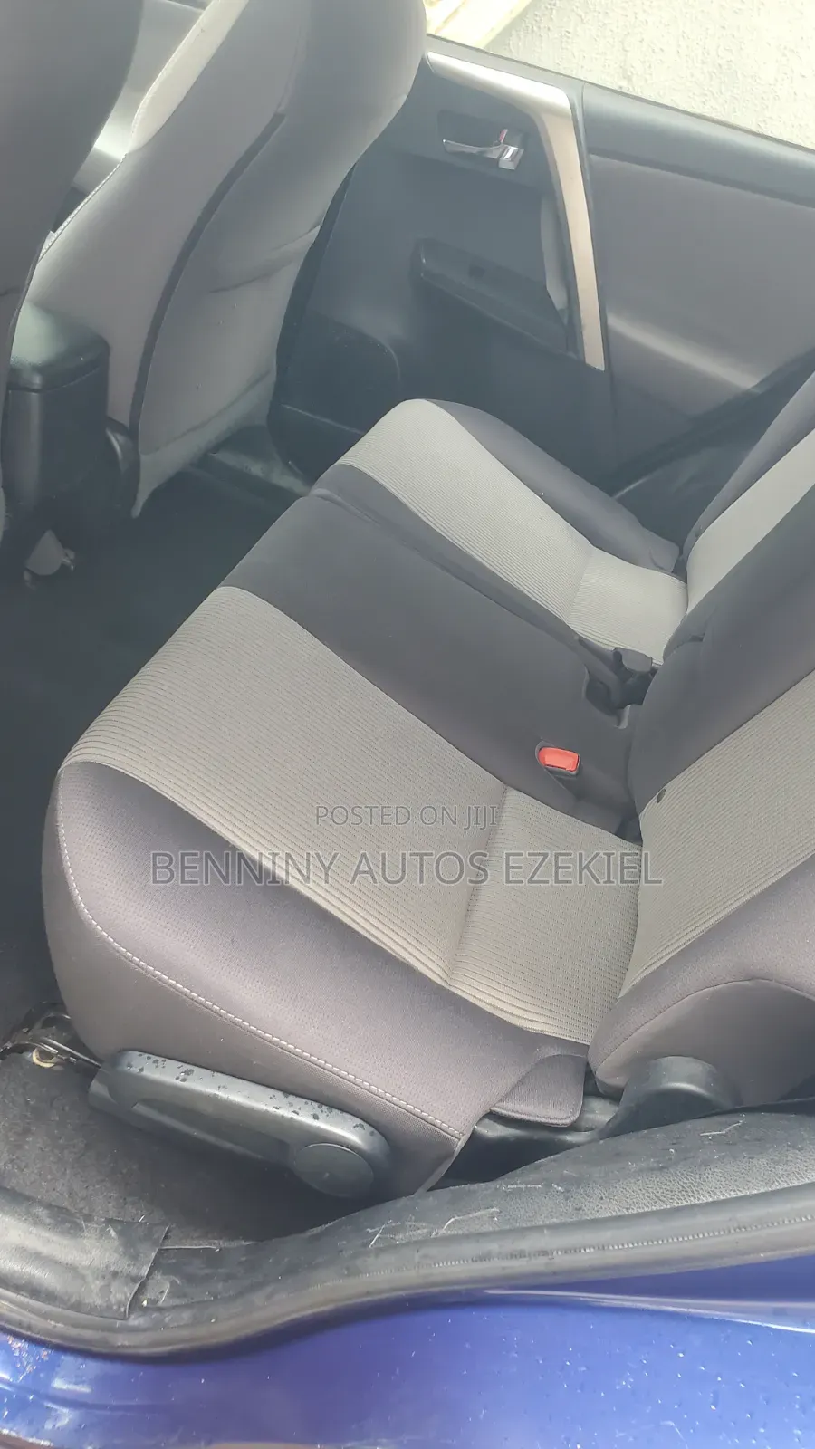 Toyota RAV4 2016 Blue
